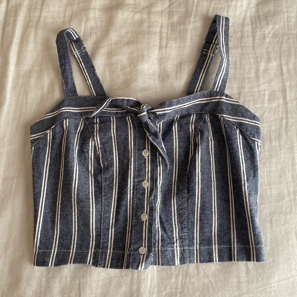Brandy Melville cropped top